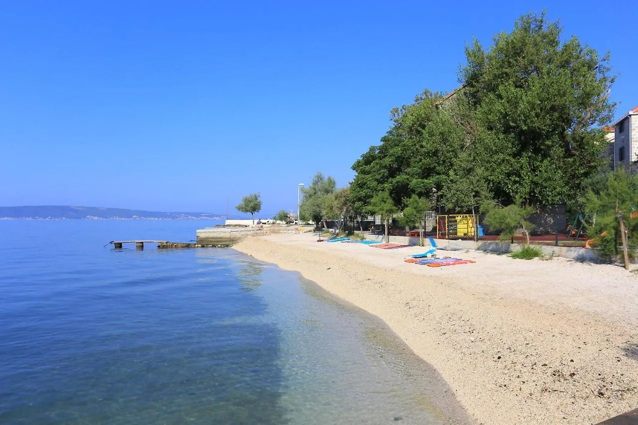 Apartments By The Sea Kastel Kambelovac, Kastela - 18267 0*,  Croatia
